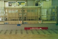 神戸製鋼、全車両対応「どこでも柵」フィールド試験を6月に実施 画像