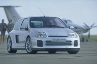 アルピーヌの精神的な後継車!? ルノー新型V6スポーツカー情報 画像