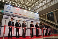【ATTT13】国際通信技術展が開幕…クルマとスマホの融合など情報発信 画像