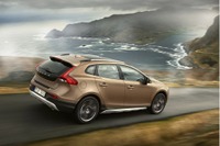ボルボ V40 クロスカントリー、欧州仕様に4WD拡大設定 画像