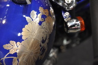 【東京モーターサイクルショー13】ロイヤルテクノR.A.B.O.事業部、工芸品バイクを出展 画像