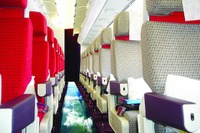 ヴァージン アトランティック航空、機体床にガラスを使用した“シースルー航空機”投入 画像