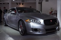 【ニューヨークモーターショー13】ジャガー XJ に550psの XJR …高級車ダイナミクス性能の新基準 画像