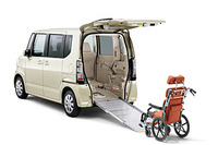 【バリアフリー13】ホンダ、N BOX + の車いす仕様を中心に出展 画像
