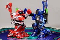 タカラトミー、体験型ロボット「バトロボーグ」にアッパーや張り手ができる4Gを追加 画像