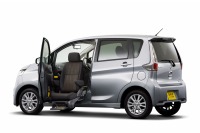 日産、新型軽自動車 デイズ にライフケアビークルシリーズを設定 画像