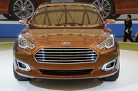 【上海モーターショー13】フォード エスコート コンセプト…フォーカスの成功に続く4ドアセダン［詳細画像］ 画像