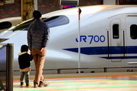 JR東日本3月期決算、震災反動などで鉄道輸送事業が好調、増収増益 画像