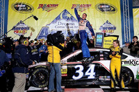 【NASCARスプリントカップ 第10戦】ダークホースのデビッド・レーガンがタラデガを制す 画像