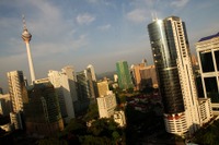 マレーシア与党勝利で成長重視政策を継続、ムーディーズ 画像