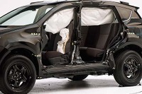 【IIHS衝突安全】トヨタ RAV4 新型、最高の安全性評価 画像