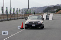【横浜ゴム 新タイヤ S.drive発売】 転がり抵抗低減で燃費は伸びる? 画像