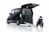【ウェルフェア13】ホンダ、N BOX+ の車いす仕様車などを出展 画像