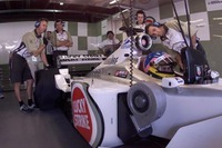 【ホンダF1ストーキング】マシンに流れる“大和魂”!!          日石三菱がBARホンダに独占供給 画像