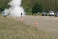 ロケット付き自転車、世界最高速を計測…263km/h［動画］ 画像