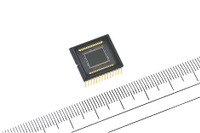 シャープ、交通監視カメラ向けの高感度CCDを開発 画像