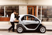 ルノーの超小型EV、トゥイジー に カーゴ…商用車登場 画像