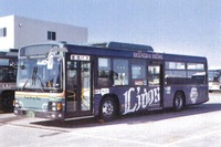 西武バスと京成バス、ライオンズ×マリーンズ戦にラッピングバス運行 画像