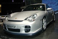 【デトロイト・ショー2001速報】おまたせ! ウワサの新型ポルシェ『911 GT2』 画像