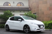 【プジョー 208 GTi 発売】GTiは赤、XYはパープルがイメージカラー 画像