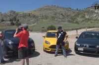 フォード・フォーカスST、VWゴルフR、日産ジュークNISMOの加速を比較［動画］ 画像