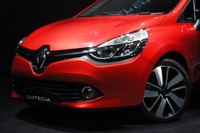 【ルノー ルーテシア 新型発表】新型の顔と旧型のデザインモチーフを持ったフロントデザイン 画像