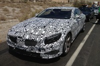 メルセデスUSA社長、謎の新型車をツイート…新型 Sクラスクーペ か 画像