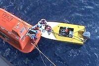 日本郵船、チップ運搬専用船が太平洋で遭難者5人を救助 画像