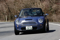 【MINIクーパーS ATモデル詳報】 オープンボディにもATを追加 画像