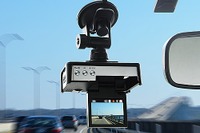サンワサプライ、HD画質対応の低価格ドライブレコーダー発売 画像