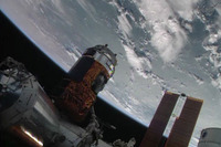 JAXA、こうのとり4号機が国際宇宙ステーションへの結合を完了 画像