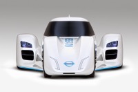 Nissan ZEOD RC、GTアカデミー初代優勝者 ルーカス・オルドネスをテストドライバーに起用 画像