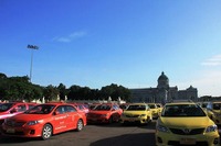 バンコクのタクシー約100台、LPG値上げに抗議 画像