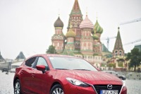 マツダ アクセラ 新型の耐久テストツアー、ロシア・モスクワに到着…1万2500kmを走行 画像