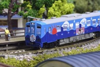 「あまちゃん」お座敷列車のNゲージ模型発売! ポスターなど徹底再現 画像