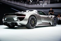 【フランクフルトモーターショー13】ポルシェ 918スパイダー、性能追求、必然のPHV［詳細画像］ 画像