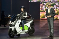 【フランクフルトモーターショー13】BMW から電動スクーター、Cエボリューション…市販版を初公開 画像