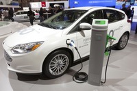 フォード、北米の全工場に充電ステーション設置へ 画像
