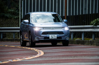 【三菱 アウトランダー PHEV 試乗】随所に感じるEV技術の経験値…森口将之 画像