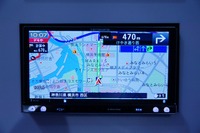 【CEATEC13】パイオニア、HUDにも対応する「楽ナビ」の新シリーズを展示 画像