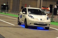 【CEATEC13】日産の自動運転車、実際の交通環境を意識 画像