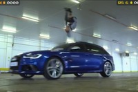 アウディ RS6 アバント、超人ランナーと対決［動画］ 画像