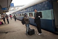 インド、ゴーラクプル駅改装、世界一長いプラットホームに 画像
