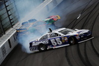 【NASCARスプリントカップ・チェイス 第4戦】スピン連発の原因はタイヤではなく路面 画像