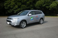 【ITS世界会議13】次世代安全運転支援システム搭載の ITSアウトランダー 体験試乗 画像