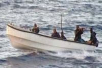 政府、海賊多発海域で銃武装の民間警備を許可 画像