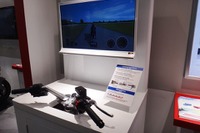 【ITS世界会議13】ヤマハHMI…ドライバーに直接訴えかけるアクセルグリップ 画像