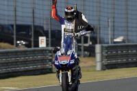 【MotoGP 日本GP】ヤマハ、ロレンソが今季7勝目…チャンピオン決定は最終戦へ 画像
