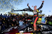 【NASCARスプリントカップ・チェイス 第7戦】ゴードン、今季初勝利…残り21ラップでトップに立つ 画像