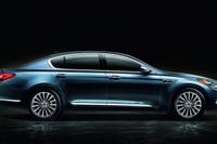 【ロサンゼルスモーターショー13】韓国 キア の最上級サルーン、クオリス …米国名は K900 に変更 画像